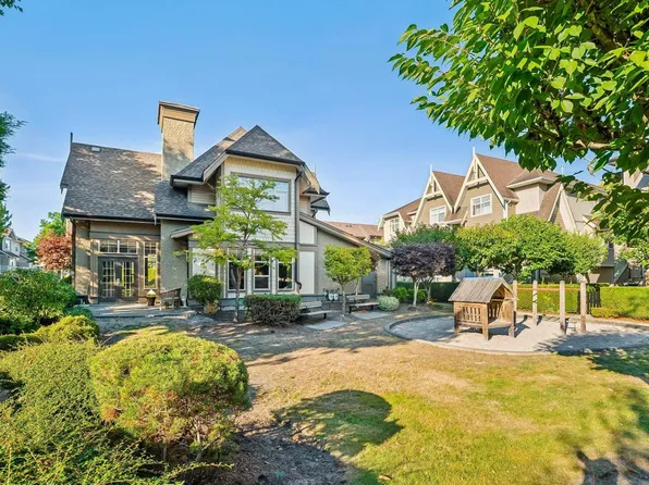 7288 Heather St #3, Richmond, BC V6Y 4L4