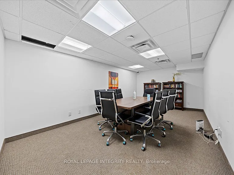 242 Rideau St #909 — Photo 30