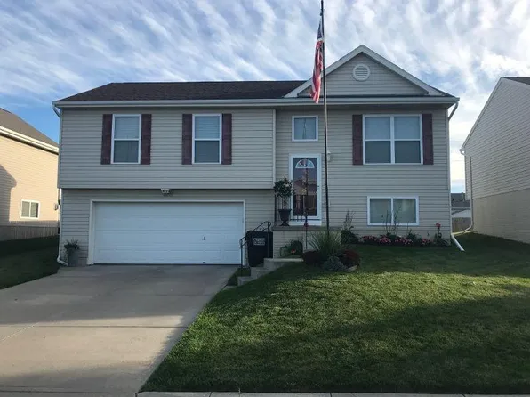 16015 Greenleaf St, Omaha, NE 68136