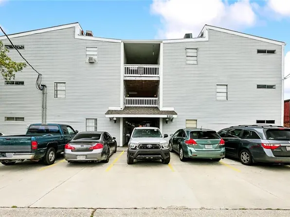 2221 N Hullen St, Metairie, LA 70001