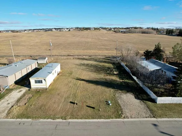 410 7th Ave, Beaverlodge, AB T0H 0C0