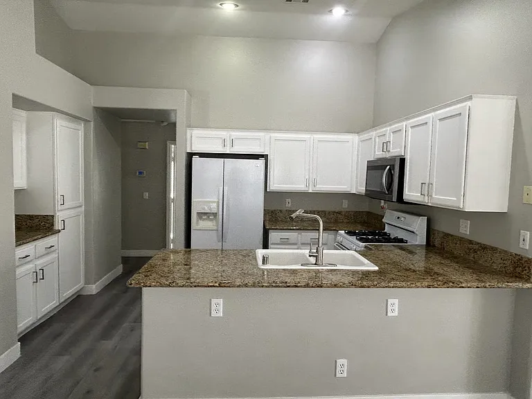9411 Morehouse Pl — Photo 6