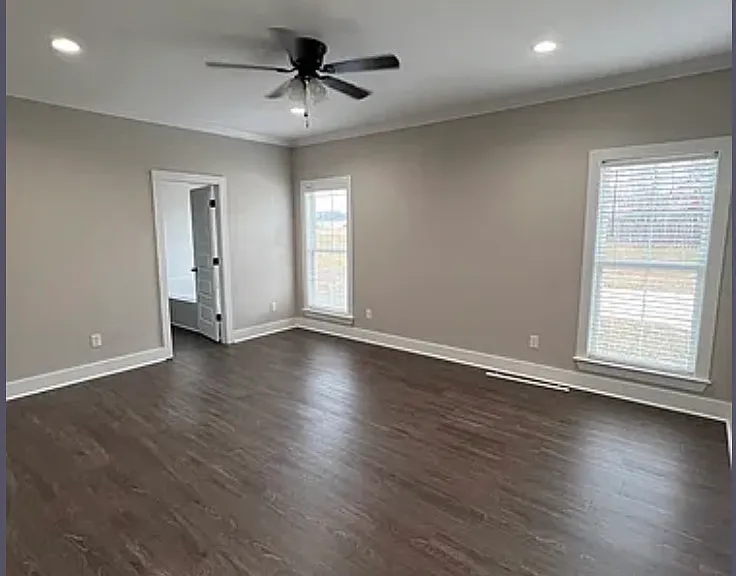107 Aspen Dr — Photo 2