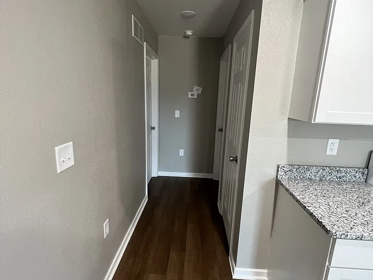 405 Jefferson St #B — Photo 9