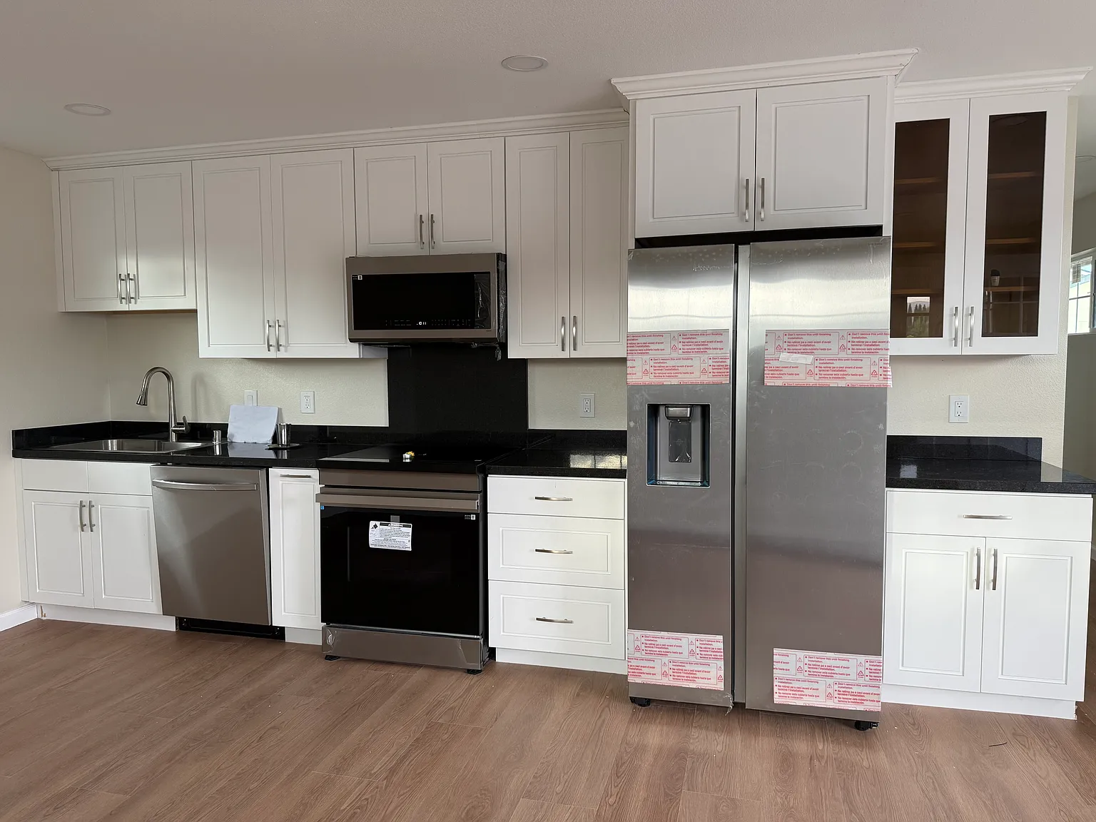 2 bed, 821 sqft, $3,500 — Photo 3