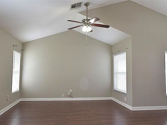 5th image of 2009 Branch Tree Ln