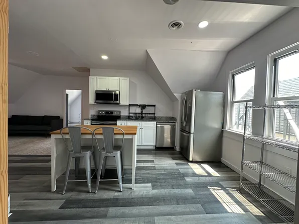 321 Amber St APT 4, Pittsburgh, PA 15206