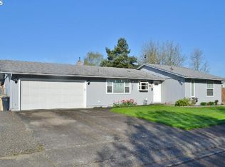 550 S 16th St, Lebanon, OR 97355