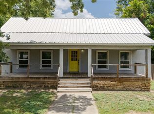 607 S Main St, Lampasas, TX 76550