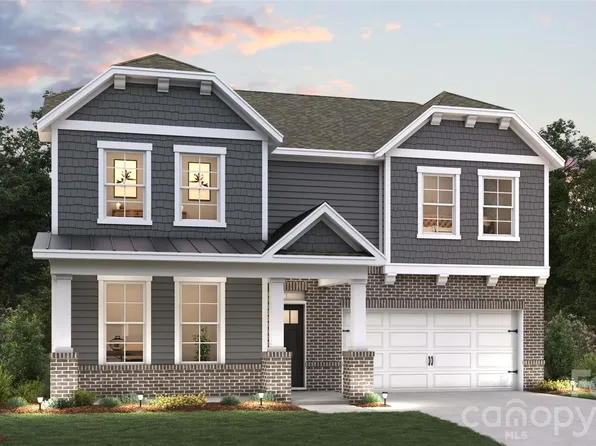 4151 Round Table Dr, Gastonia, NC 28056