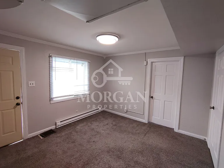 917 E 8th St #2 — Photo 2