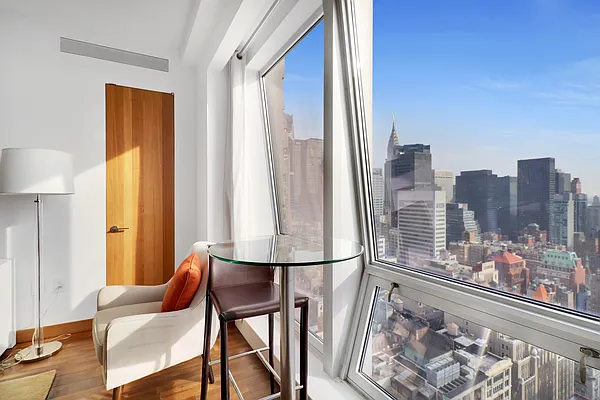 Rented by BARNES New York | media 4