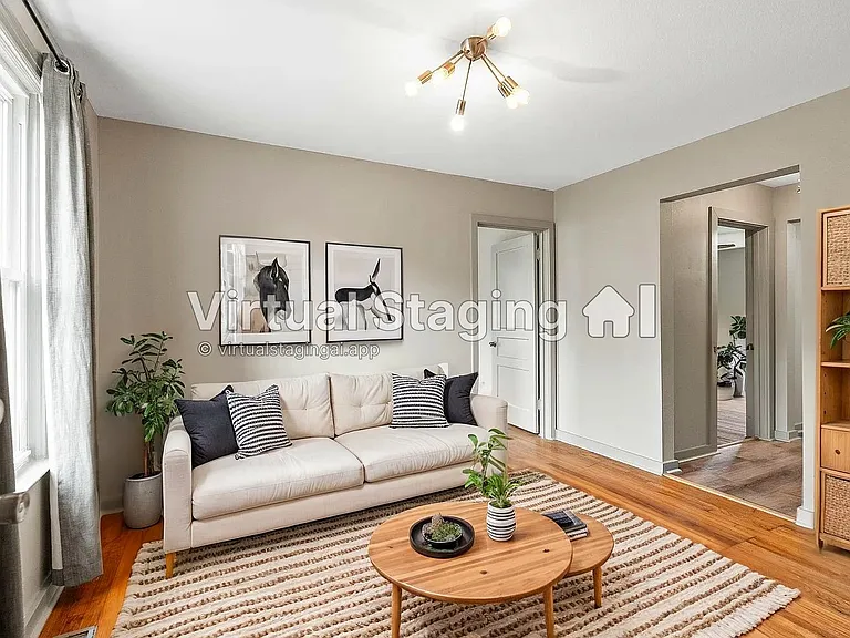 1724 W 19th St #2 — Photo 2