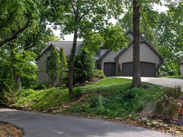 271 Terrace Trail West St, Shawnee, KS 66217