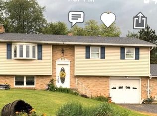668 Fairview Ave, Sidman, PA 15955