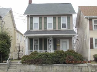 872 3rd St, Whitehall, PA 18052