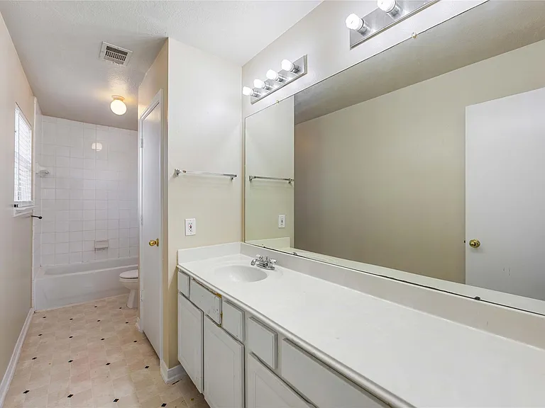 4806 Cotton Ridge Trl — Photo 26