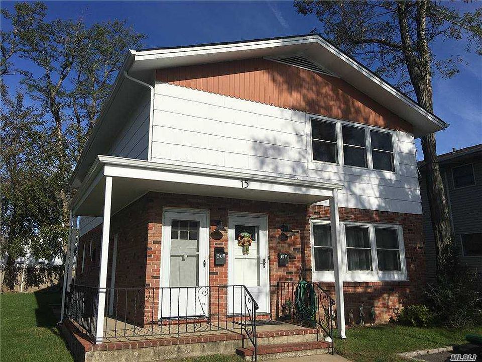 1st image of 15 Yennicock Ave #B