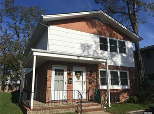 15 Yennicock Ave #B, Pt Washington, NY 11050