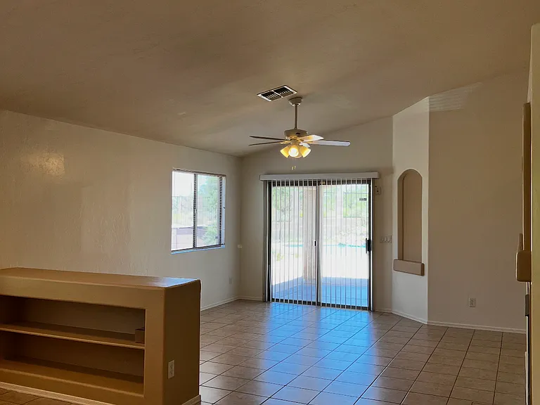 5598 W Crimson Bluff Dr — Photo 3