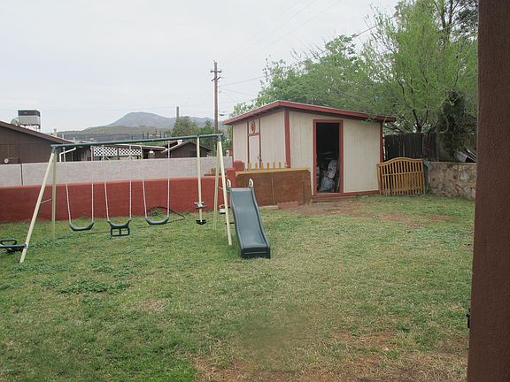 3rd image of 109 N CHRISTOPHER Avenue