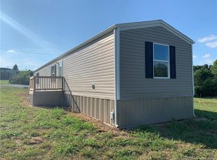 3134 E Falling Creek Rd, Pekin, IN 47165