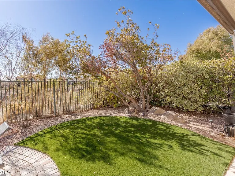9421 Queen Charlotte Dr — Photo 88