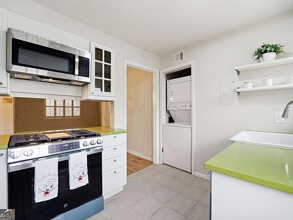4th image of 1010 Scott Blvd APT A2