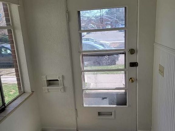 3rd image of 35 S Washington St #11002872