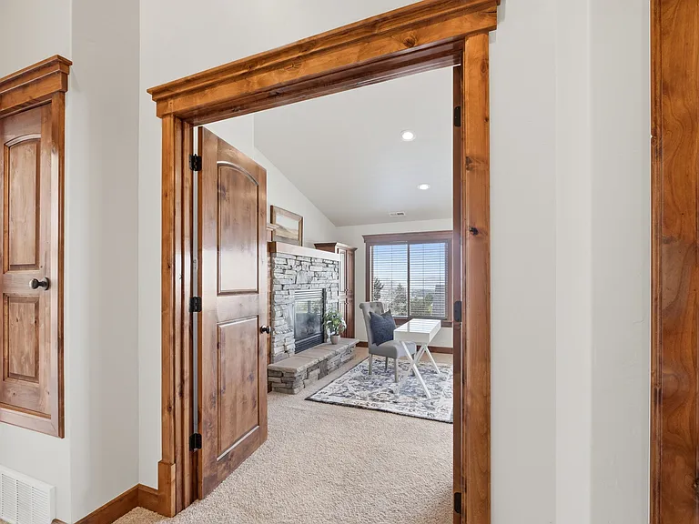 1916 N 1550 E — Photo 21