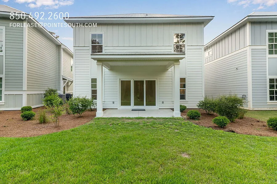 $250 OFF First Full Month's Rent — Photo 3