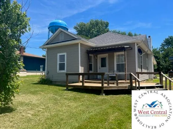 410 N Oak St, Cole Camp, MO 65325