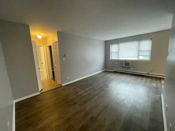 5920 N Kenmore Ave APT 210, Chicago, IL 60660