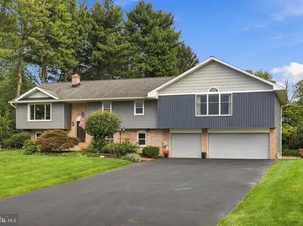 207 Weaver Dr, Lititz, PA 17543