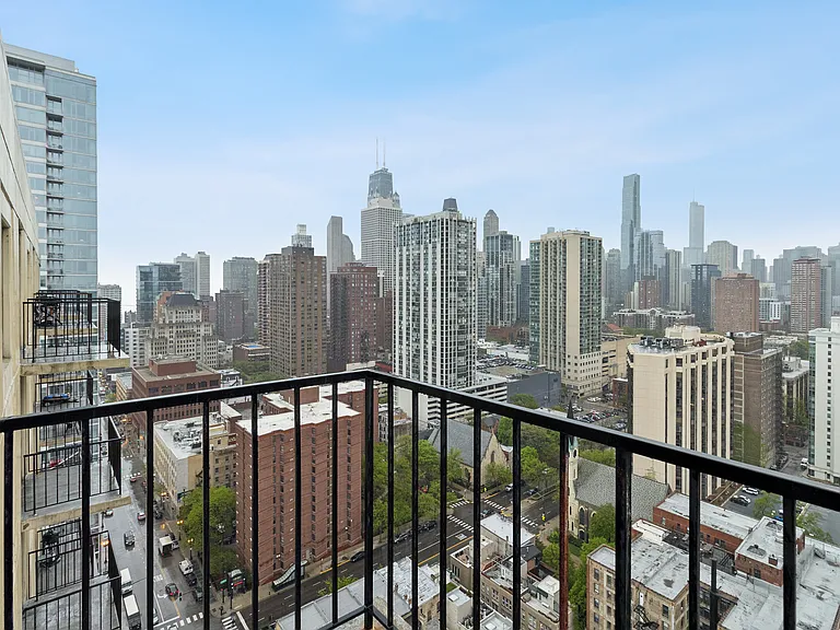 1212 N Lasalle St #2709 — Photo 8