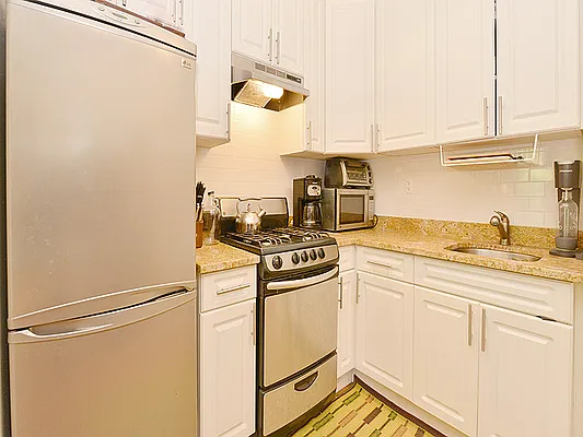 Rented by Cooper & Cooper Real Estate | media 24