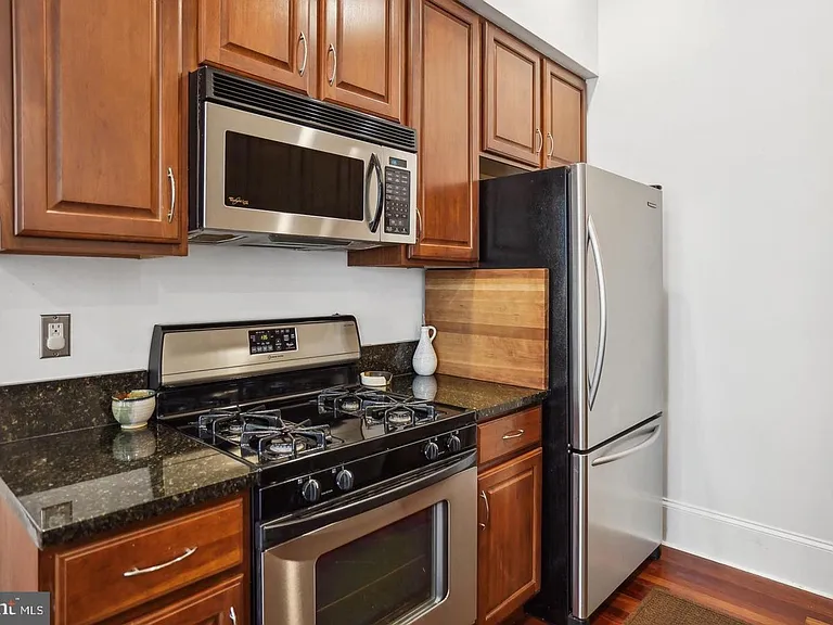 1324 Euclid St NW #103 — Photo 9