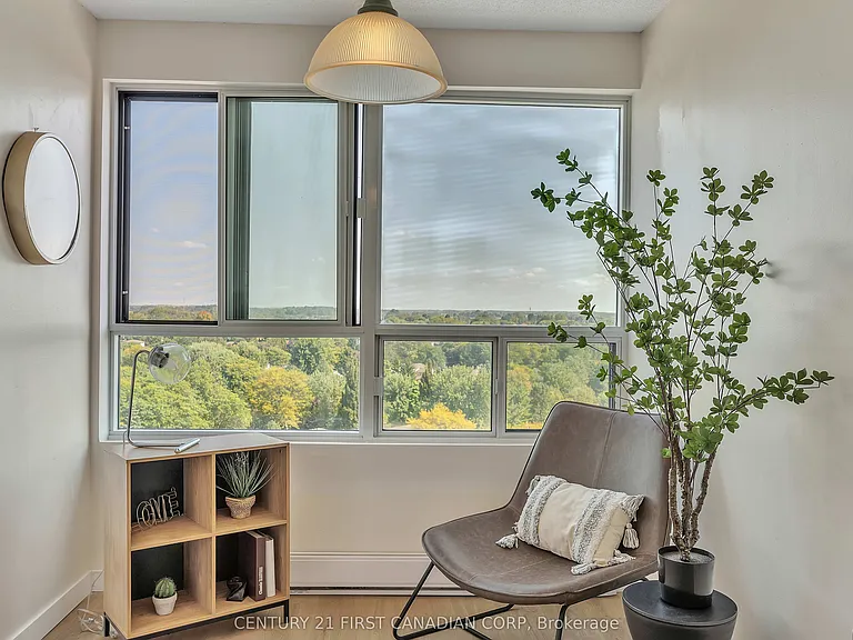 600 Grenfell Dr #1010 — Photo 14