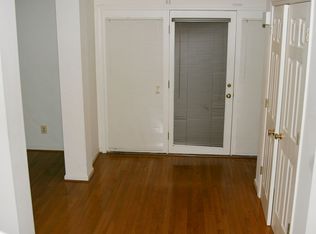 13117 Hearthside Ln, Fairfax, VA 22033