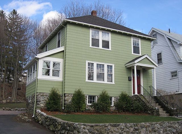 Bright Sunny Colonial