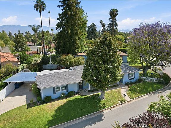 4th image of 1329 La Loma Dr