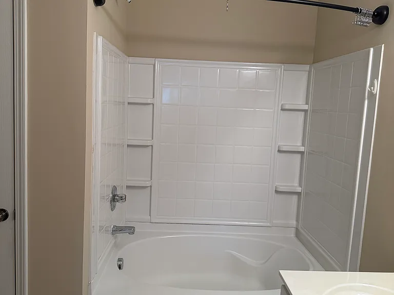 624 Baucom Grove Ct — Photo 8