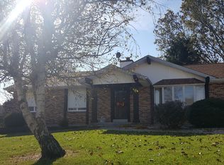 405 Jungs Station Rd, Saint Charles, MO 63303