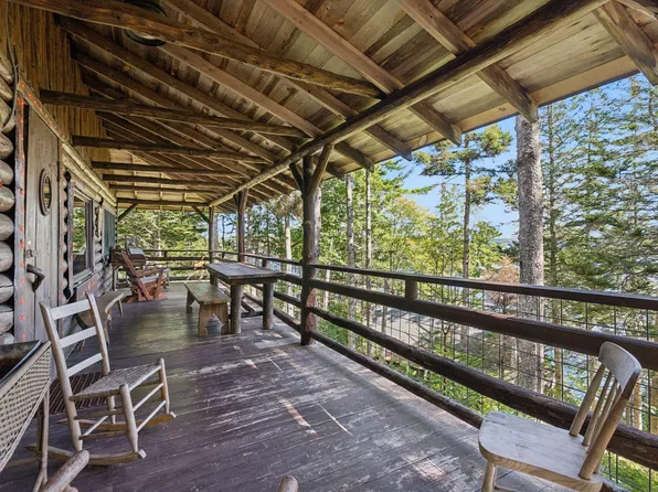 43 Crooked Pine Road, Boothbay Harbor, ME 04538