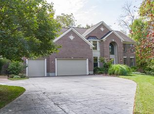 2969 Bent Tree Dr, Cincinnati, OH 45244