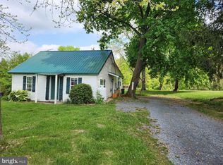 16456 Fairview Rd, Hagerstown, MD 21740