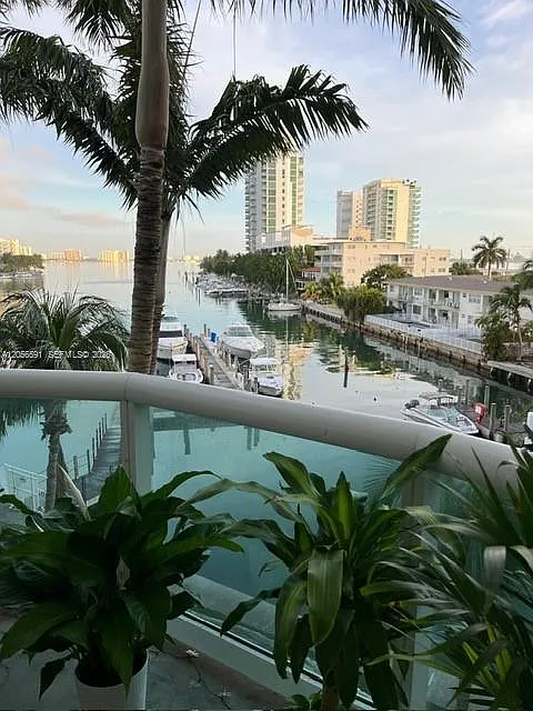 360 Condo C — Photo 4