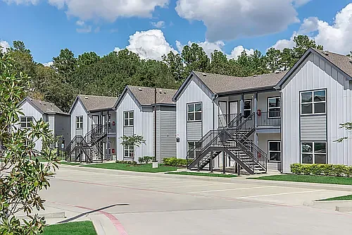 Argo Pointe Apartments — Photo 25