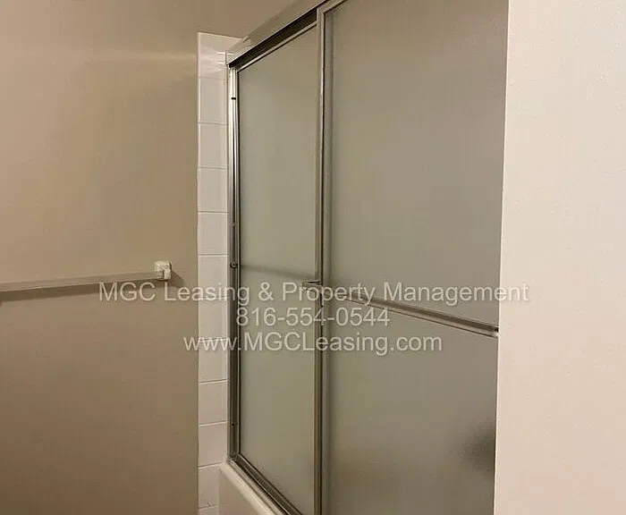 515 Sky Vue Dr #C — Photo 10