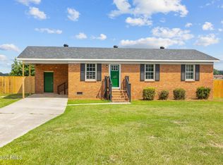 102 Oak Grove Ave, Greenville, NC 27834